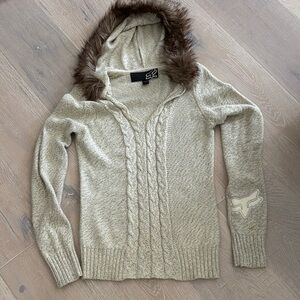 Fox Beige V-Neck Sweater with Faux Fur Hood
